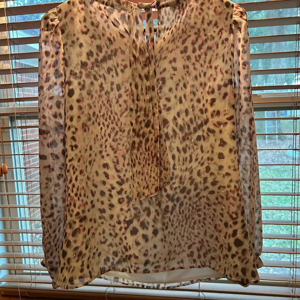 Ladies top - Picture 4 of 5